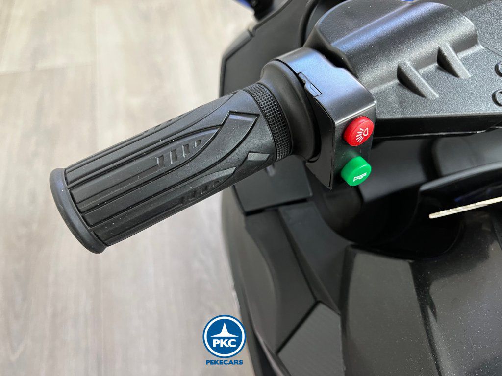 Moto de carreras negra special edition botones