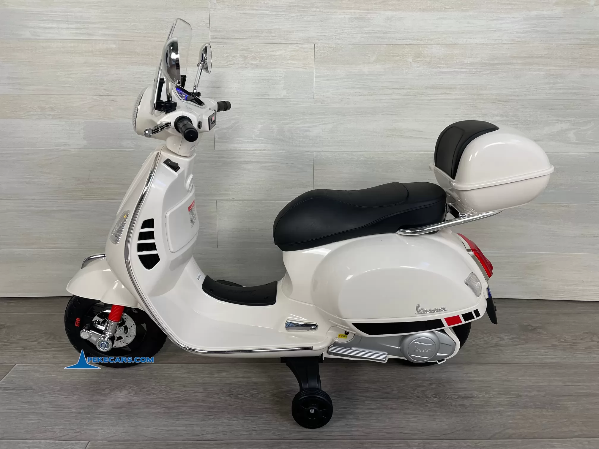 Moto Vespa GTS-S 12V blanco 3/4 lado