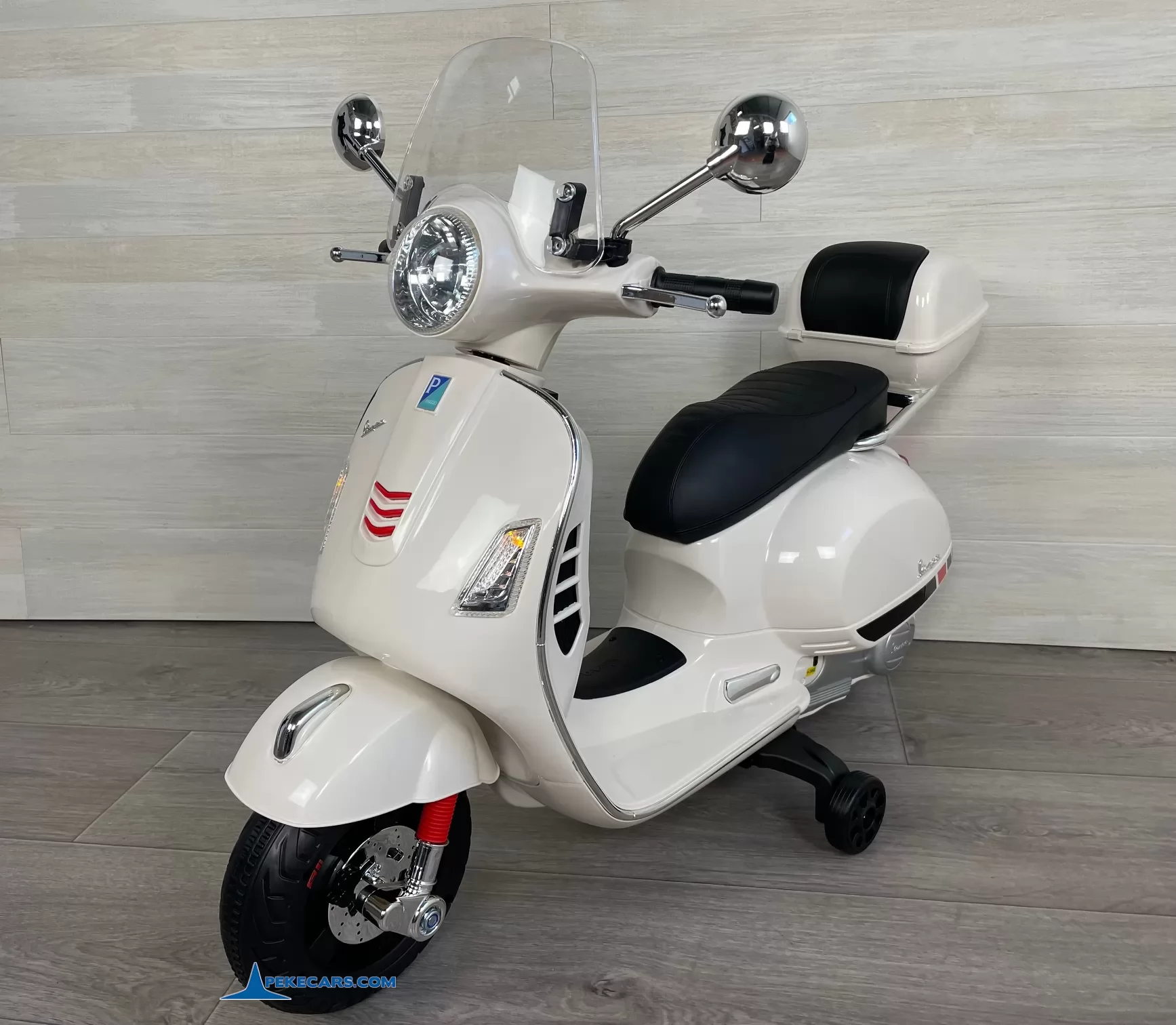 Moto Vespa GTS-S 12V blanco 3/4 frontal derecho