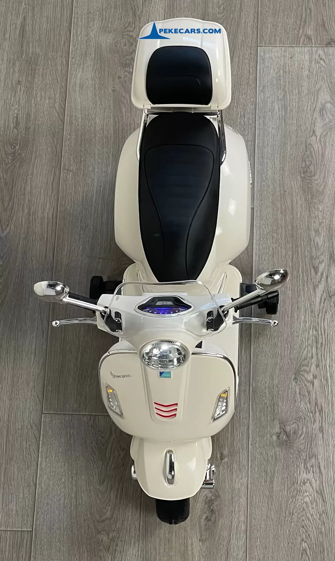 Moto Vespa GTS-S 12V blanco 3/4 vista arriba