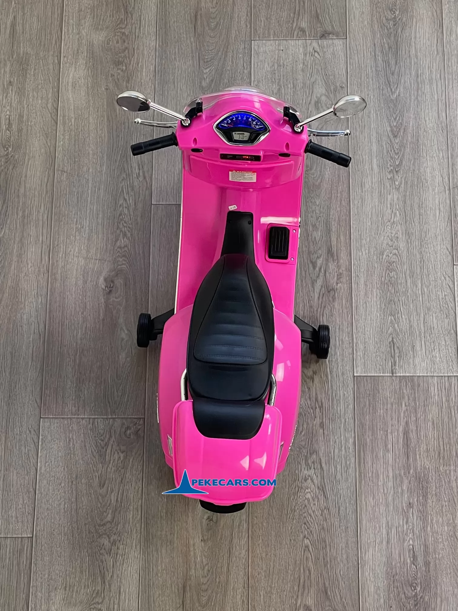 Moto Vespa GTS-S 12V rosa 3/4 vista cenital