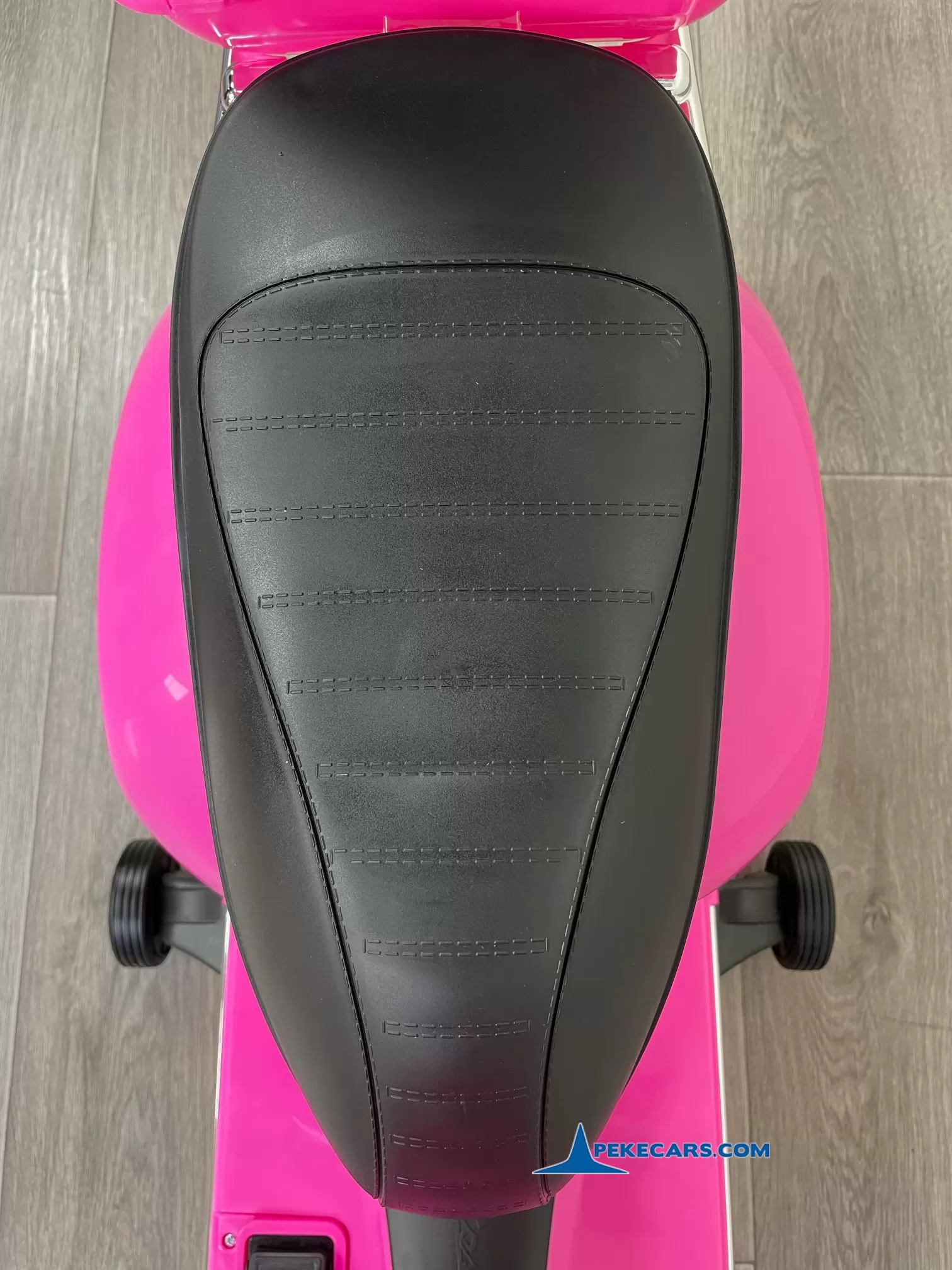 Moto Vespa GTS-S 12V rosa 3/4 asiento