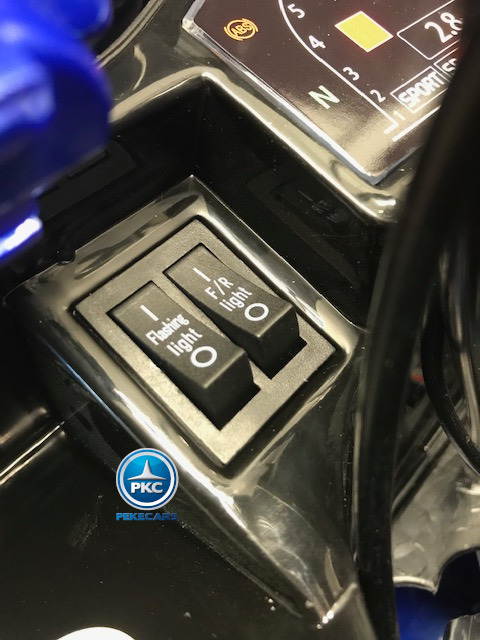 Moto de carreras estilo Ducati 24V Azul interruptor luz