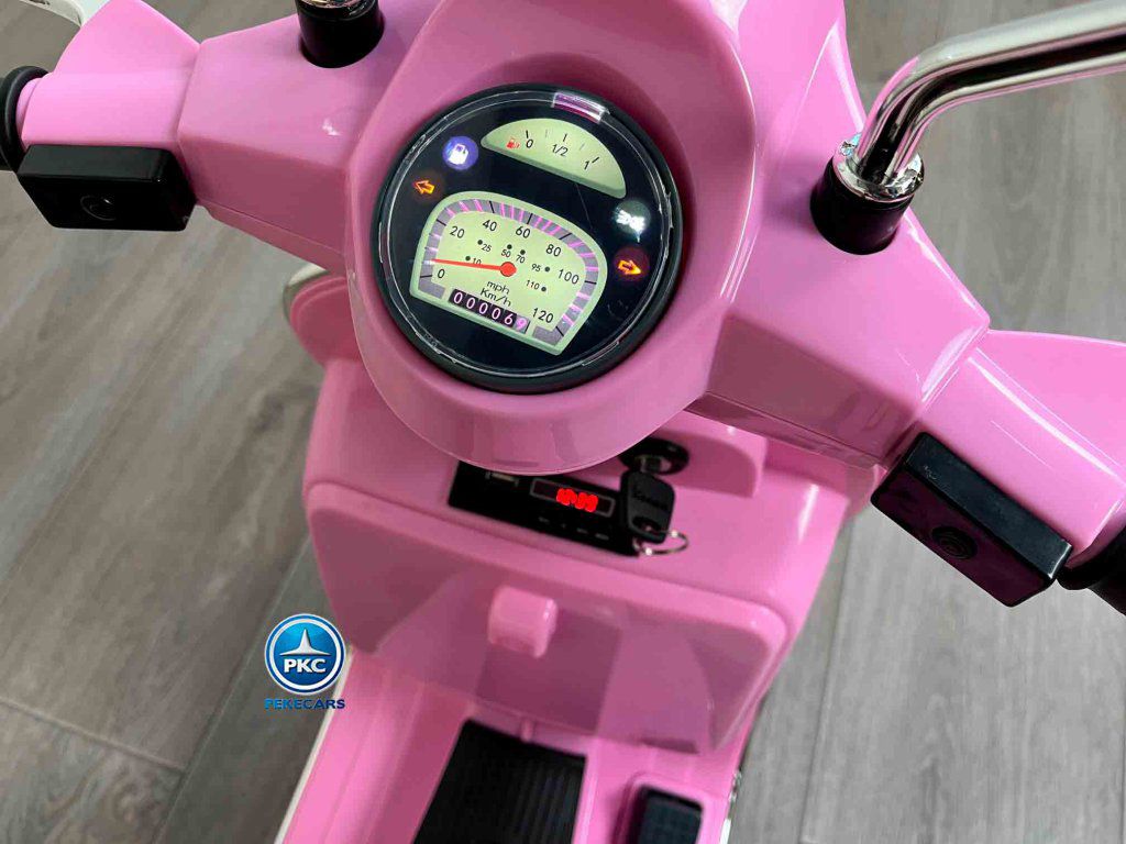 vespa rosa para niños