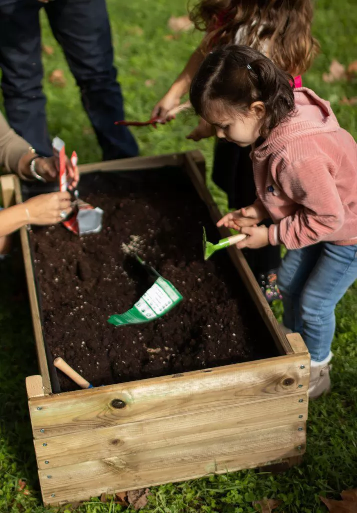 Mesa de Cultivo sin patas Horeca - vista en jardin