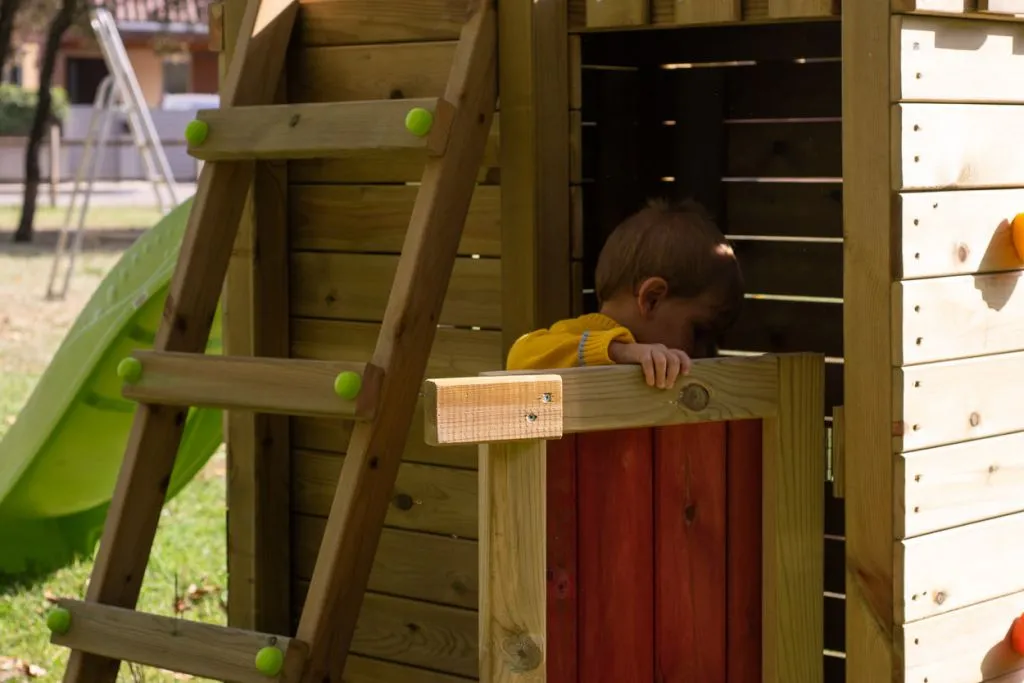 Torre Masgames Tibidabo con Tejado de Lona, Caseta, rampa y columpio doble - vista puerta