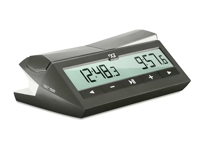 Reloj digital para ajedrez DGT 1500 vista lateral izquierda