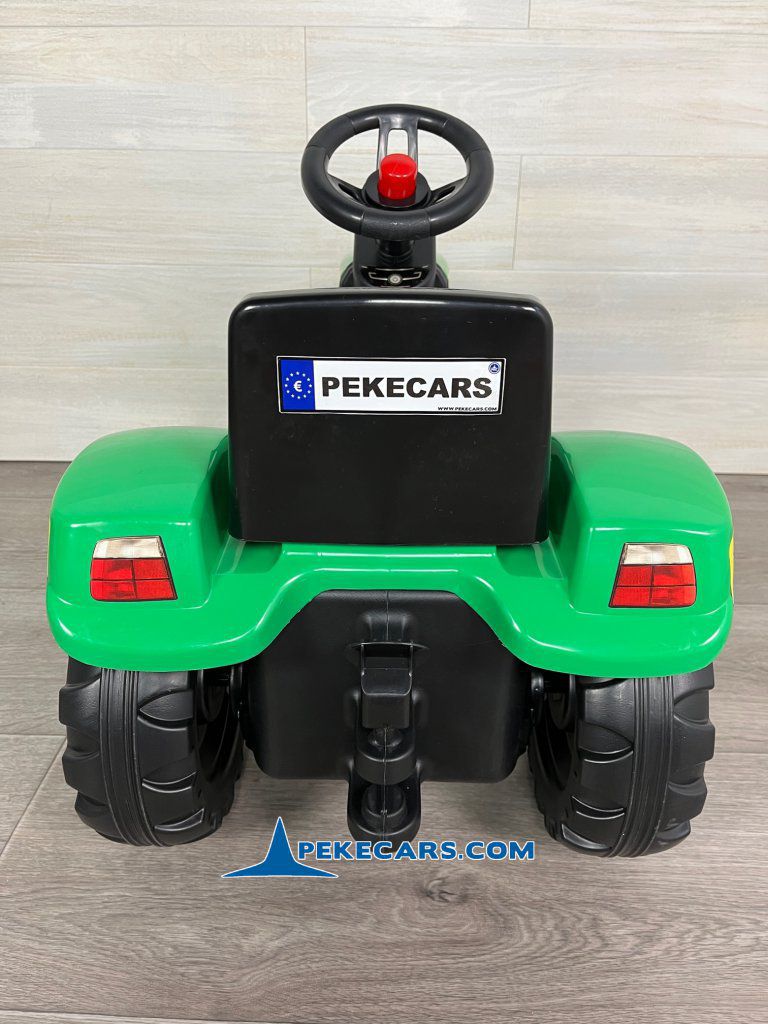 Tractor a pedales para niños 3001 con remolque vista trasera