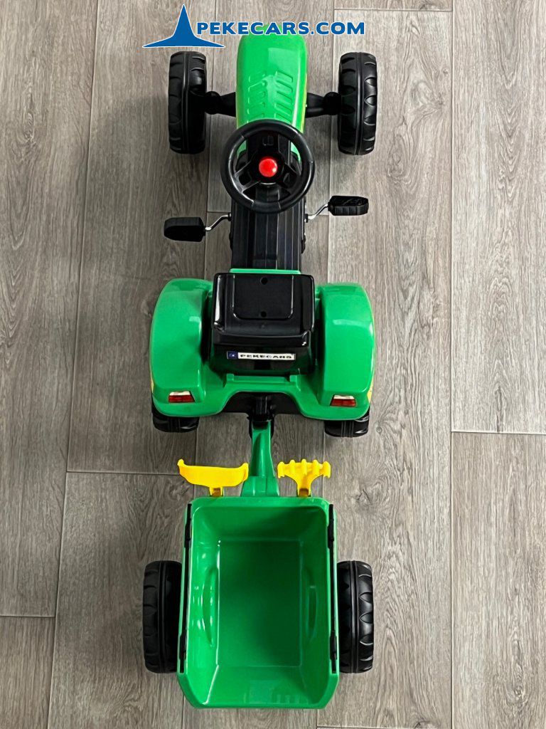 Tractor a pedales infantil 3001 con remolque