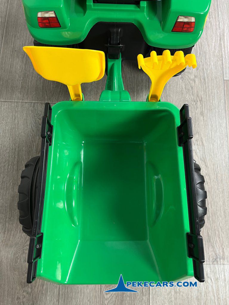 Tractor a pedales infantil 3001 con remolque