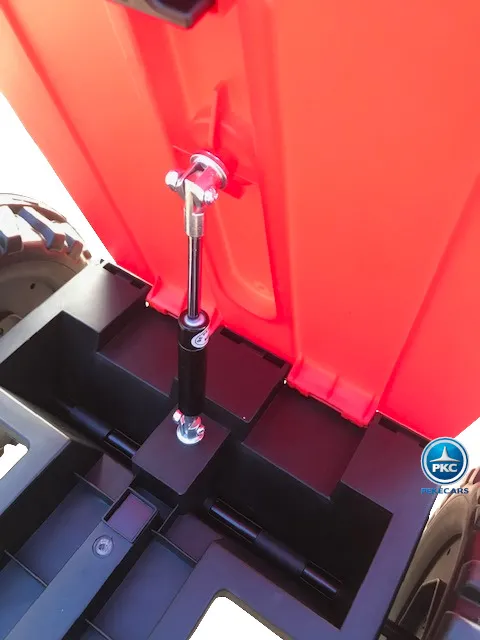 Tractor Electrico Peketrac 4100 12V 2.4G Rojo - zoom sujecion basculante