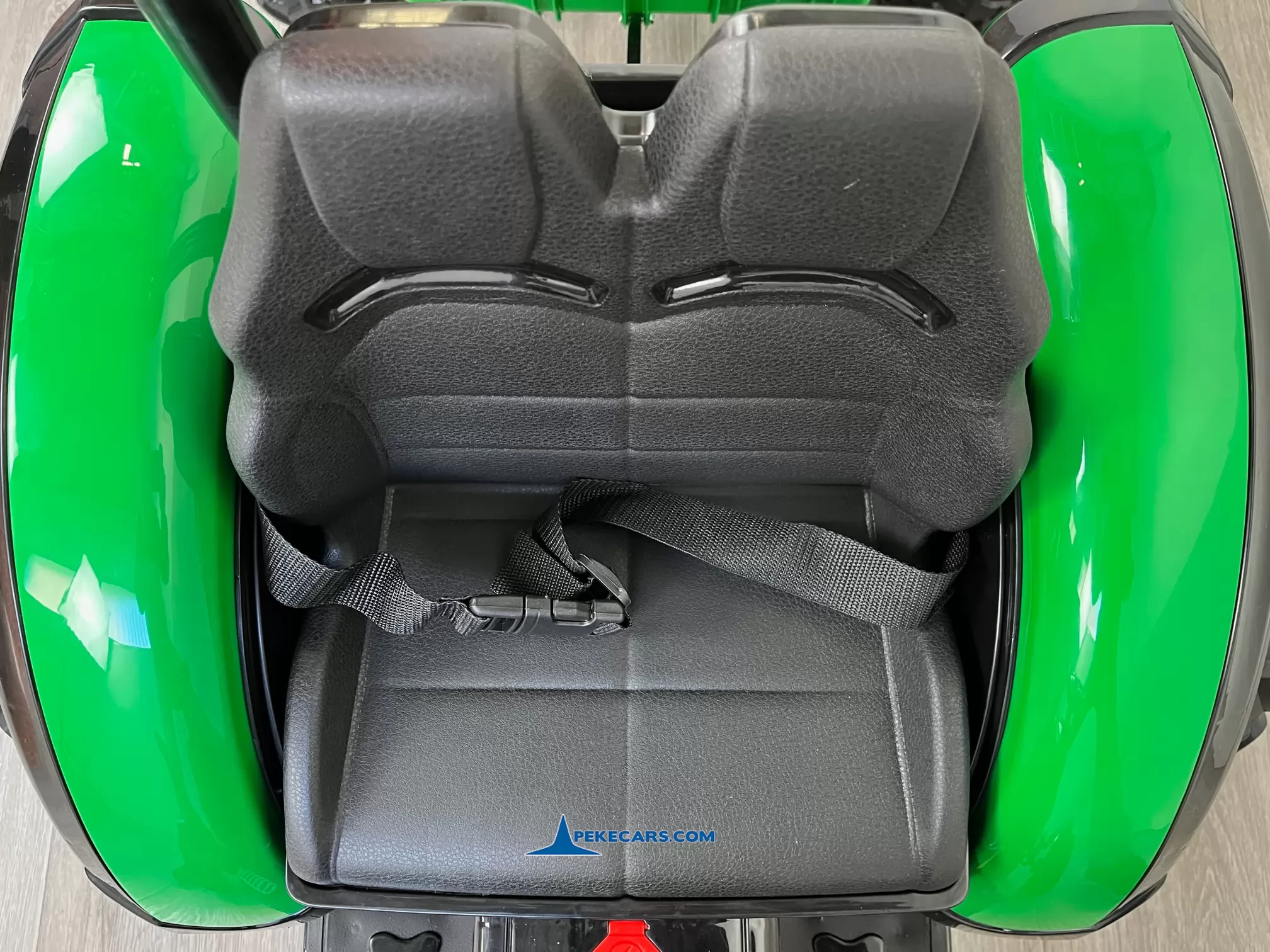tractor de bateria peketrac 9100 verde asiento