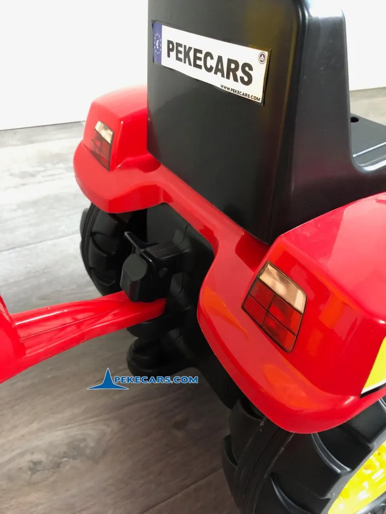 Tractor a pedales 3005 con remolque y pala delantera