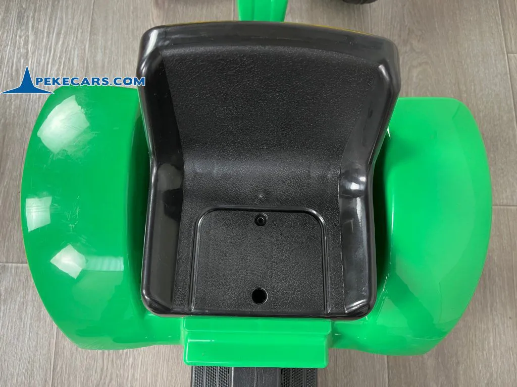 Tractor a pedales Verde con Remolque y Pala asiento