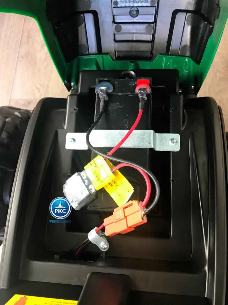 Tractor Peketrac 7100 Verde Militar